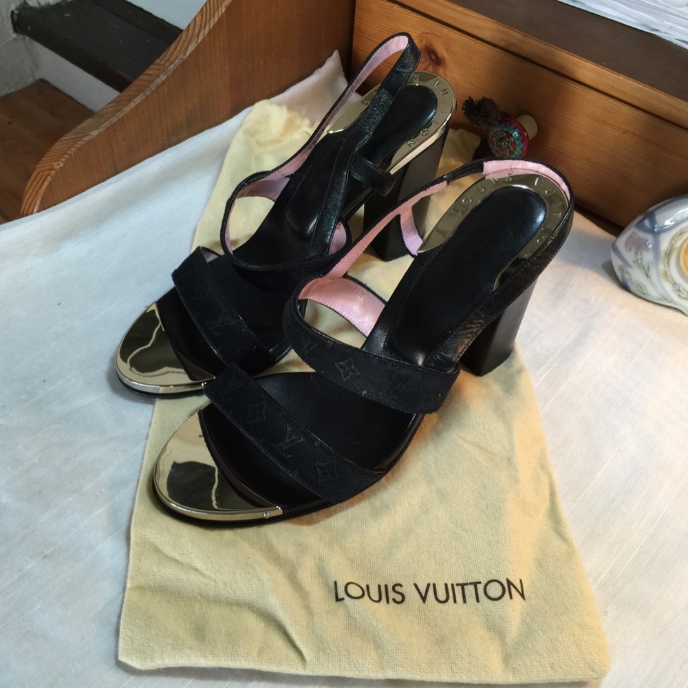 LOUIS VUITTON HEELS LEATHER SLINGBACK MONOGRAM 37